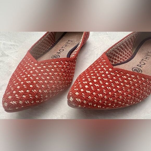 Rothy's Shoes - RETIRED Rothy's Red Apple Honeycomb Flats

Great used condition.